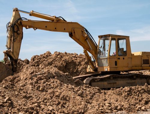 Сахалинец заработал 48 млн рублей на незаконной продаже песка с «дальневосточного гектара»
