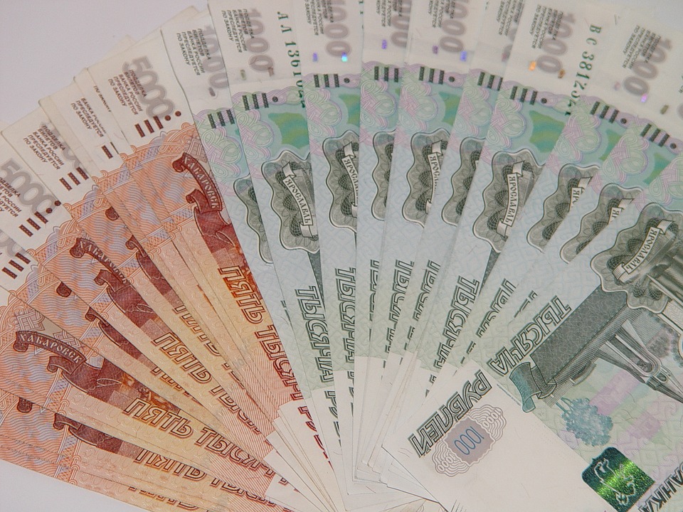 ОПРОС: 50 тысяч рублей нужно для счастья каждому жителю России
