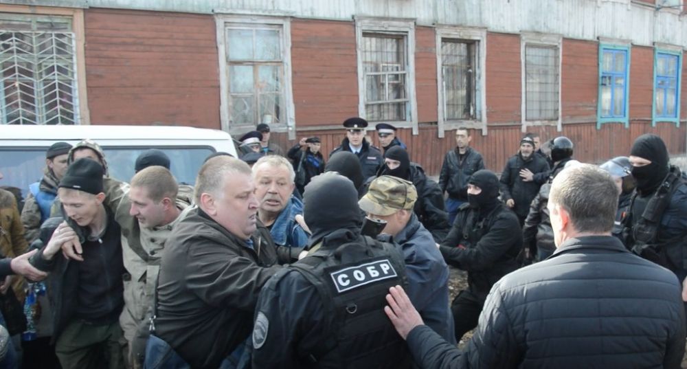 Первый обвиняемый в столкновении с собровцами у дома Ивана Проходцева предстанет перед судом