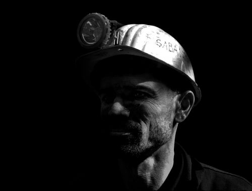 С курением на пороховой бочке сравнил ситуацию в угольных шахтах России глава МЧС