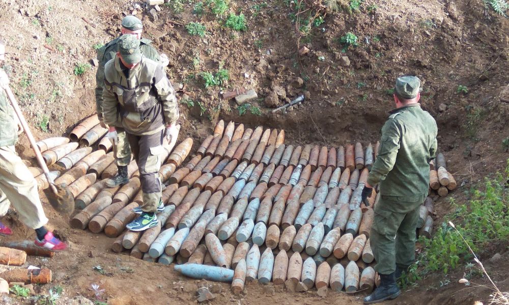 УФСБ раскрыло тайник с боеприпасами в Бире