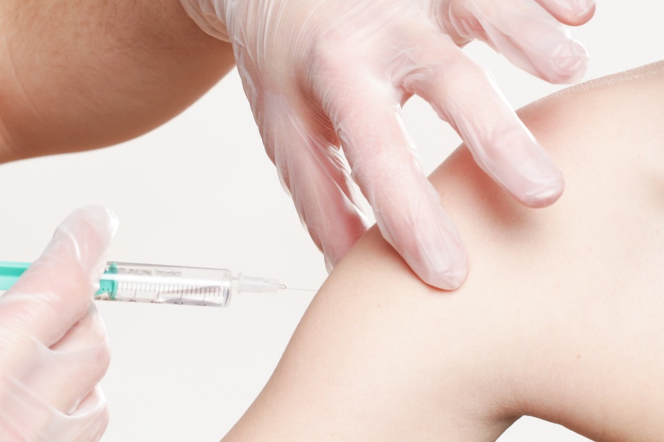 В ЕАО поступило 100 доз вакцины от коронавируса