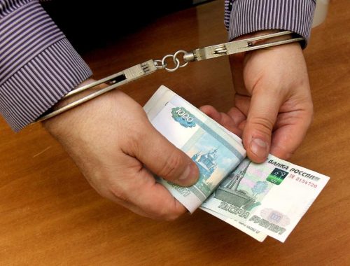 В ЕАО будут судить мошенника, «кинувшего» на деньги 15 человек