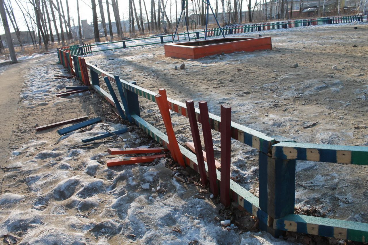 При строительстве детской площадки в Смидовиче использовался бэушный стройматериал — ОНФ обратился в прокуратуру