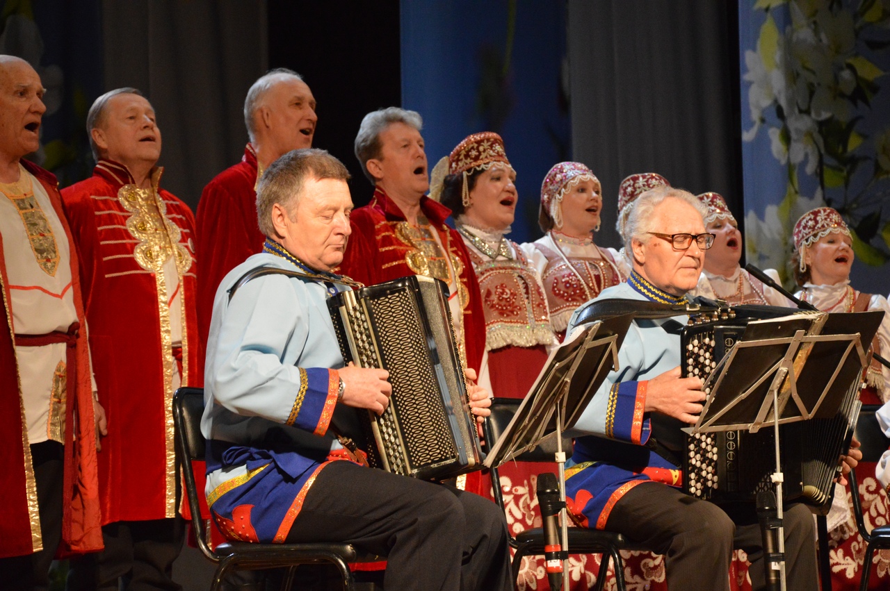 Народный хор русской песни Биробиджана отметил 60-летие юбилейным концертом