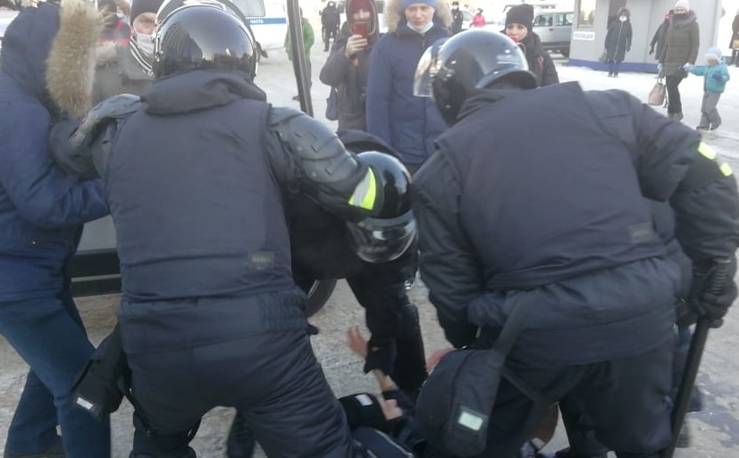 Сын Пескова задержан на митинге. ГУФСИНОВЦЫ превратили освобождение Навального в спецоперацию.