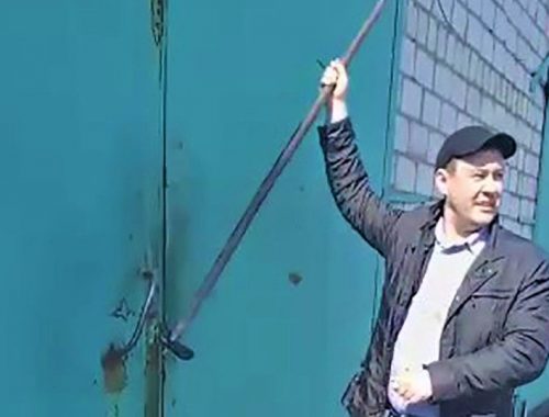 «Человек с копьём»: в Смидовиче чиновники провели «акцию устрашения» против предприятия ЖКХ якобы по заданию Ю.Трутнева