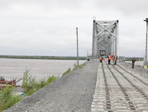 К 26 августа власти ЕАО пообещали ввести в эксплуатацию трансграничный мост через Амур в Нижнеленинском