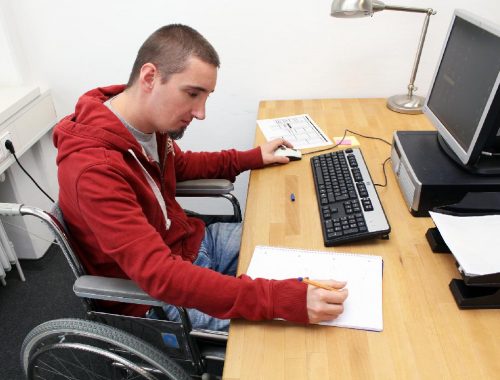 Прокуратура требует создать рабочие места для инвалидов в администрации Биробиджанского района