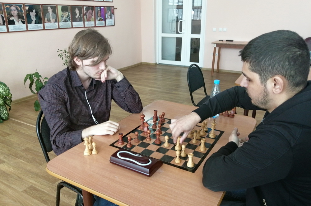 В Биробиджане возобновились шахматные состязания