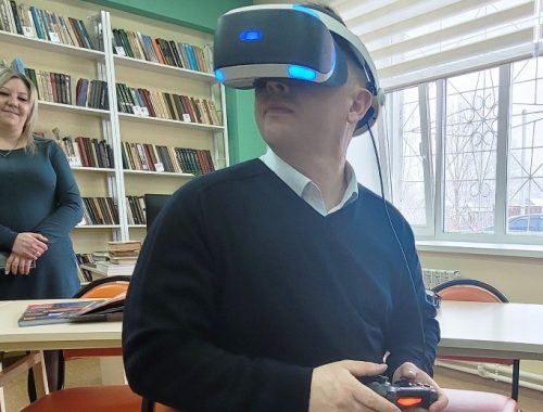 Главное — не снимать шлем виртуальной реальности