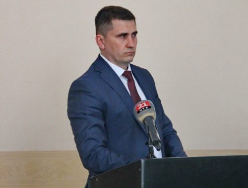 «По стопам предшественников»: Максим Семенов занял последнее место в национальном рейтинге мэров