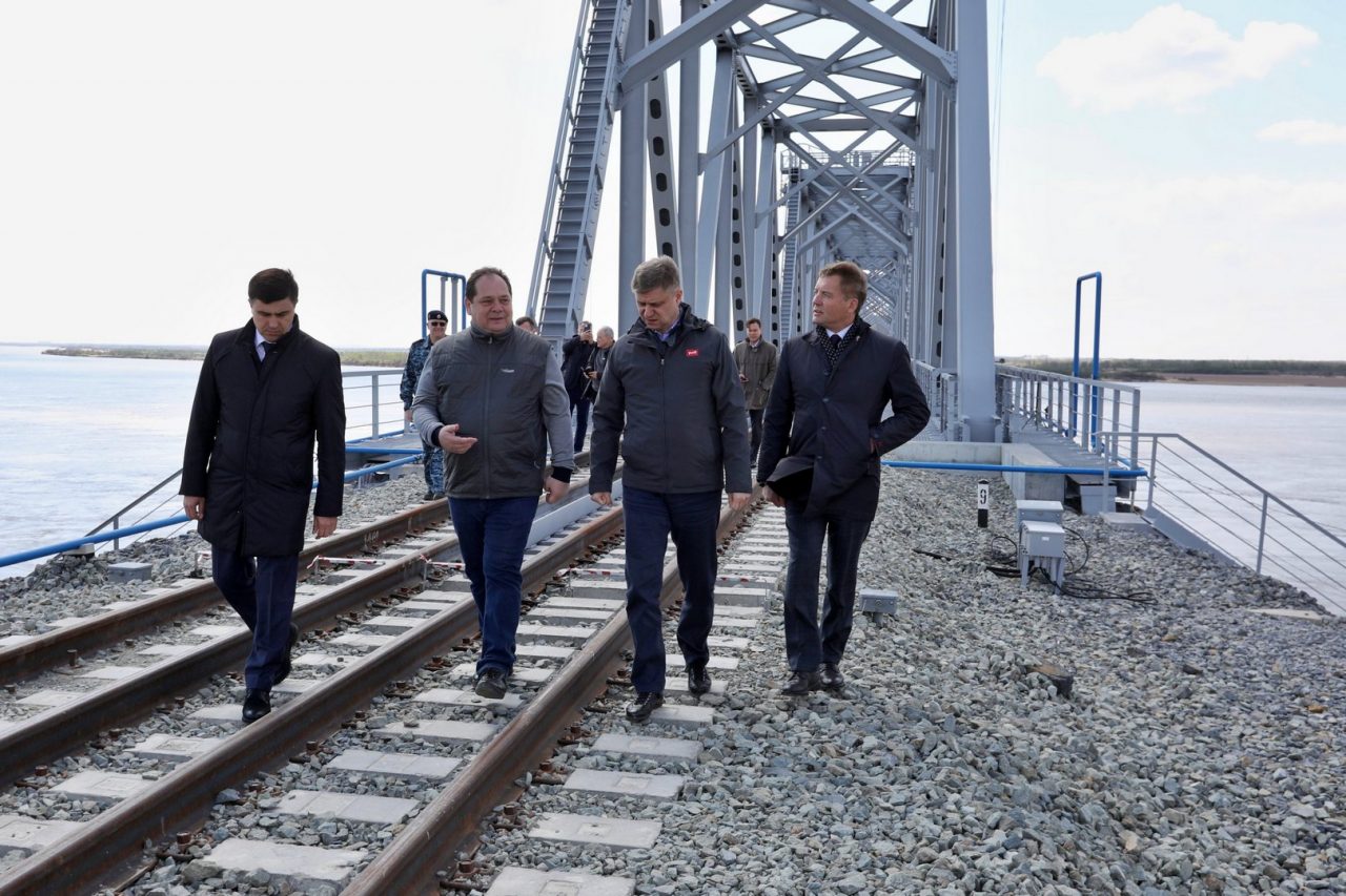 «Мы готовы»: главный железнодорожник России приехал в ЕАО оценить готовность Нижнеленинского моста