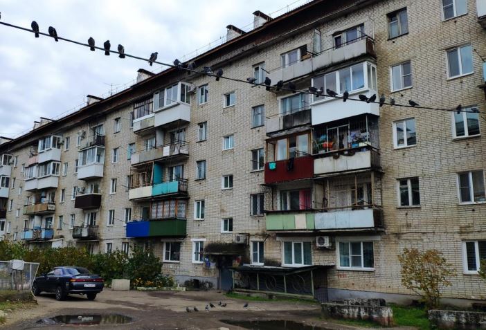 Жители многоквартирных домов в РФ не смогут менять УК чаще одного раза в год