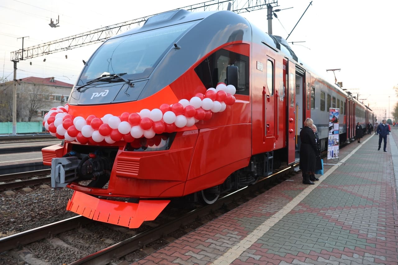 В Биробиджане запустили новый электропоезд по маршруту Биробиджан-Хабаровск