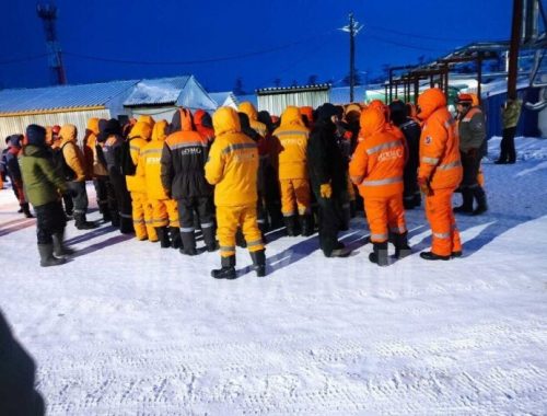 1500 рабочих газоконденсатного месторождения бастовали на Сахалине, требуя выплаты зарплаты
