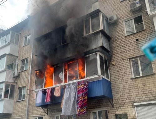Пожар вспыхнул в жилом доме на ул. Пионерской в Биробиджане