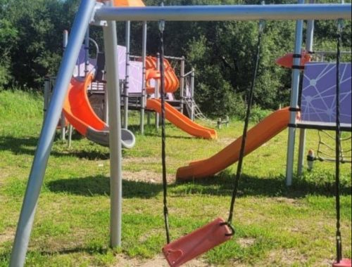 Отремонтировать  детские площадки в Ленинском районе потребовала прокуратура