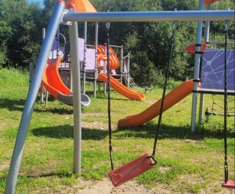 Отремонтировать  детские площадки в Ленинском районе потребовала прокуратура