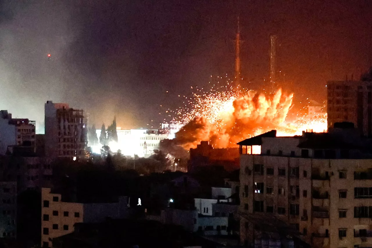 Почти каждое пятое здание в секторе Газа уничтожено бомбардировкой
