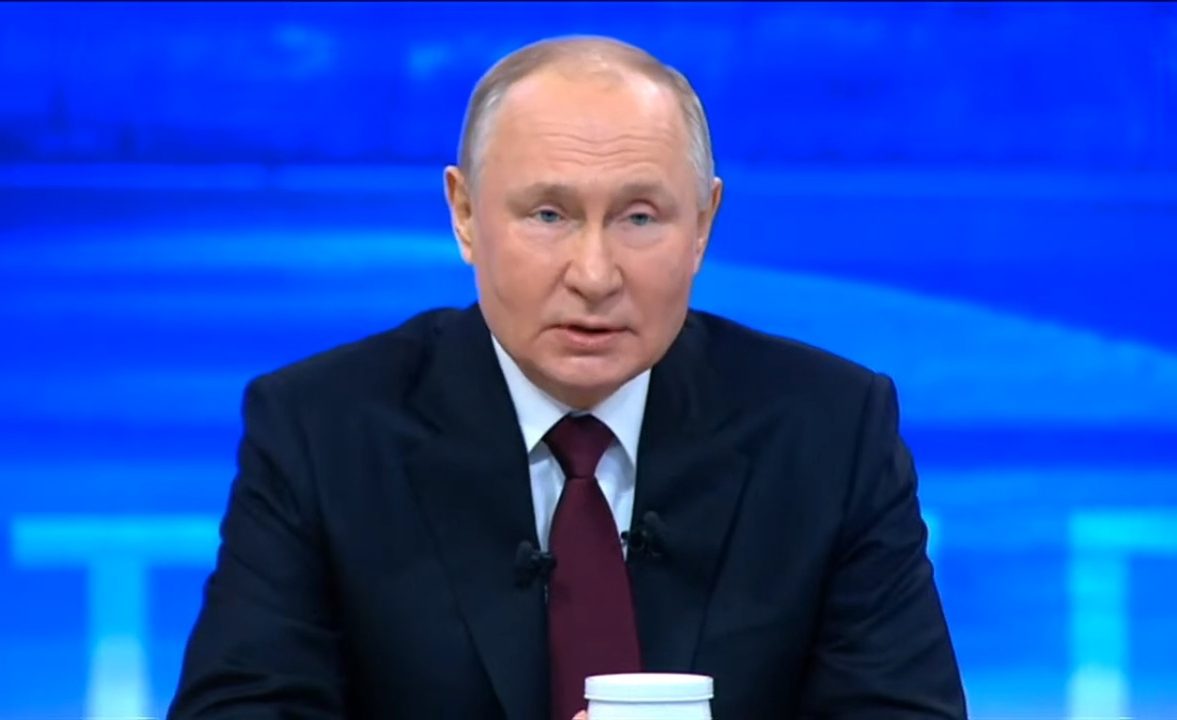 Реальная зарплата россиян увеличится на 8% по итогам 2023 года — Путин