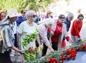 В 79-ю годовщину окончания Второй мировой войны в Биробиджане прошла церемония возложения цветов к Вечному огню